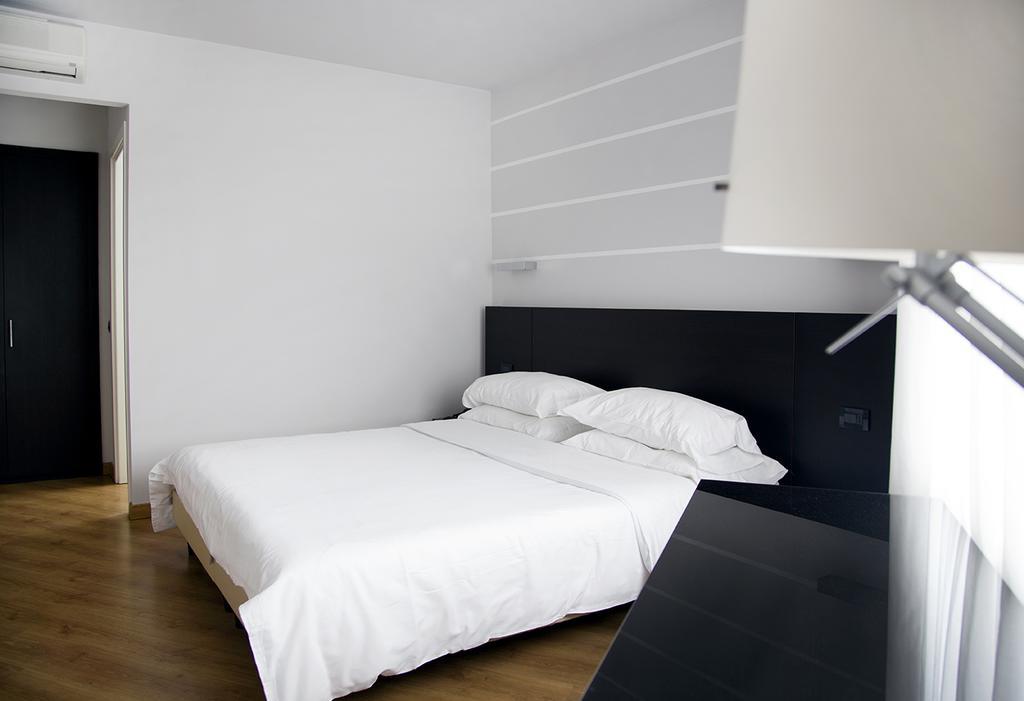 Hotel Serenella 巴韦诺 外观 照片