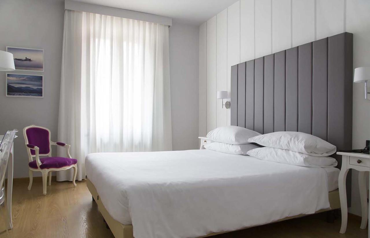 Hotel Serenella 巴韦诺 外观 照片